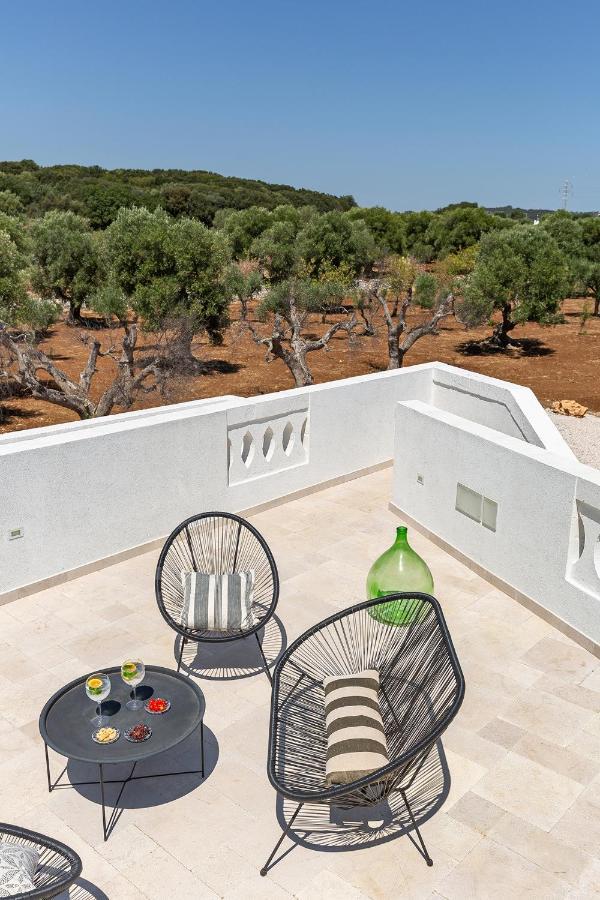 Vilaa Isa Beautiful Villa And Trullo In Ostuni Exterior photo